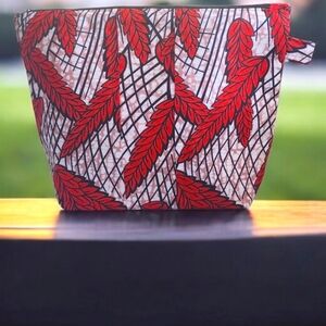 Cosmetic bag